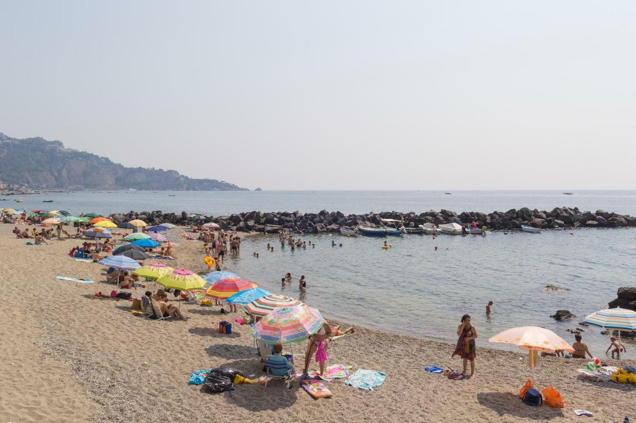 Apartmán Casa Amica Giardini Naxos Exteriér fotografie